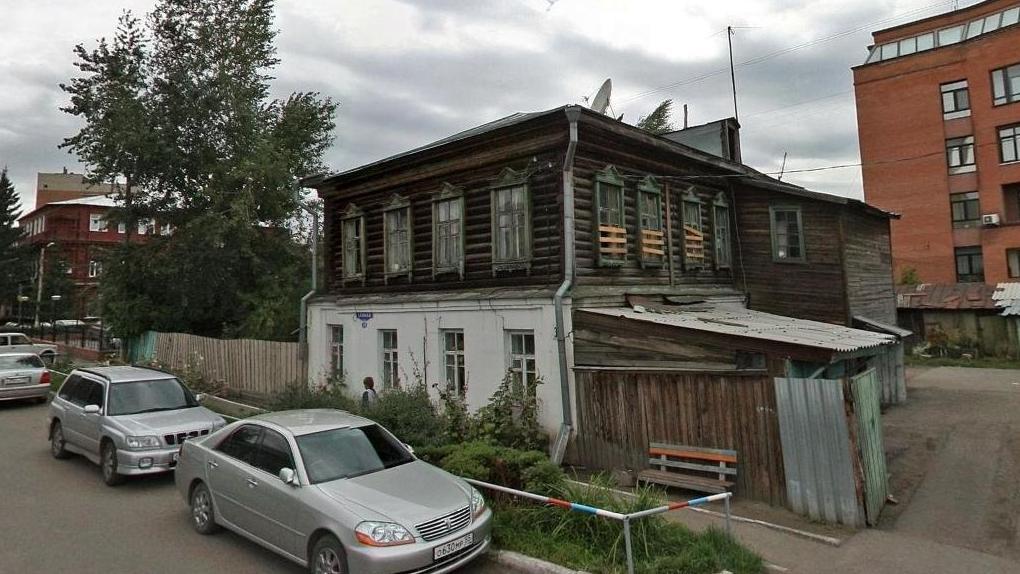 В Омске снесут дом со 100-летней историей