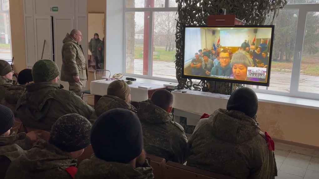 Мобилизованные новосибирцы поговорили с родными во время телемоста Минобороны РФ