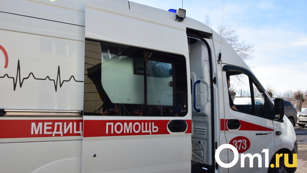 Врач рассказал, как в Омске выявляют омикрон