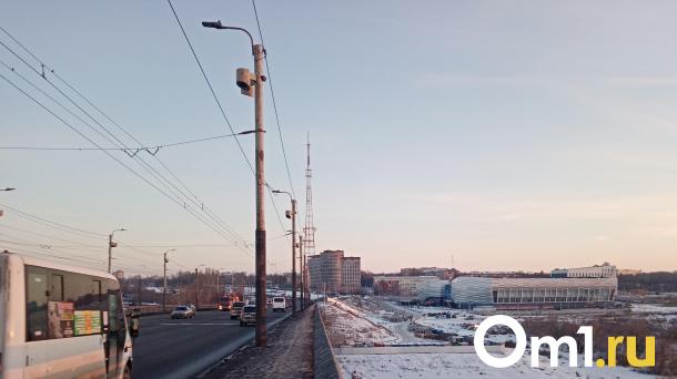 Авария парализовала движение на мосту у Телецентра