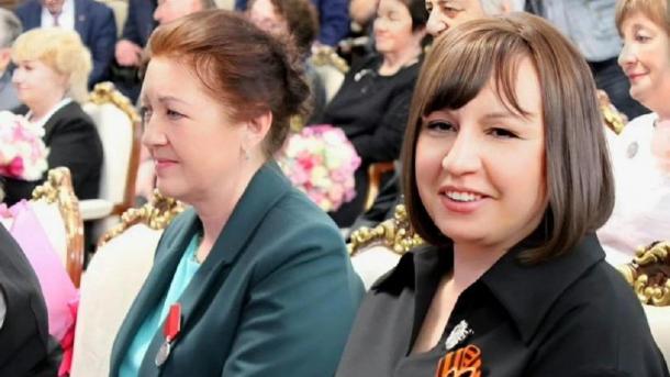 Замглавы Бердска стала заслуженным экономистом: за что наградили чиновницу