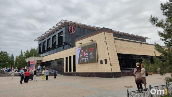 В омском Театральном сквере уложат гранитную плитку за 6 миллионов