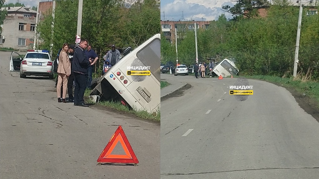 Автобус с пассажирами рухнул в кювет в Новосибирской области (видео)