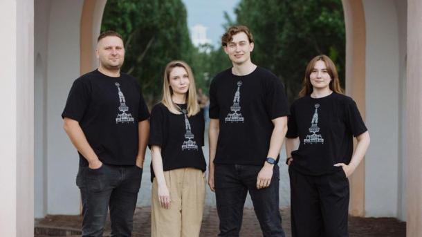 Для омичей выпустили коллекцию мерча с достопримечательностями родного города