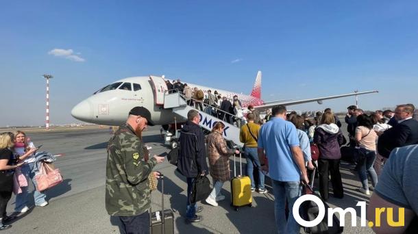 Омичи с пяти утра ждут вылета в Минеральные воды