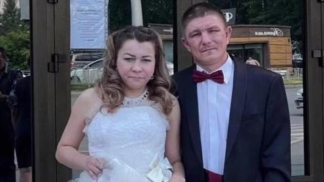 Стриптизёр, пьяная драка и обморок: Иришка Чики-Пики и Паша Безумный сыграли свадьбу