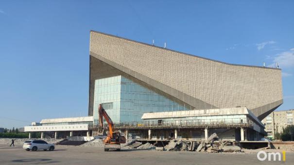 За ремонт СКК Блинова пытались взяться восемь лет подряд. Что мешало?