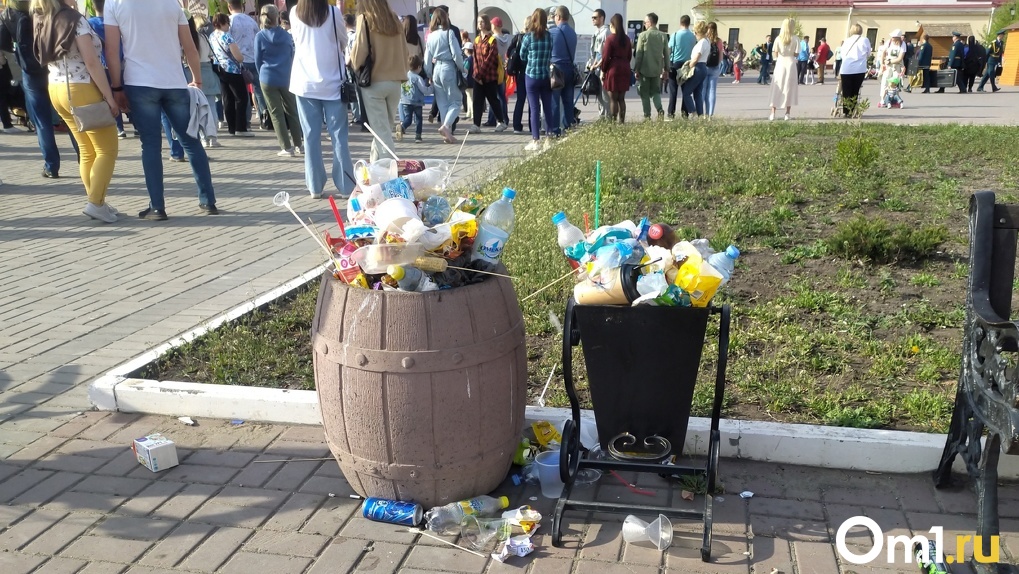 После праздника из Омска вывезли 5 тонн мусора