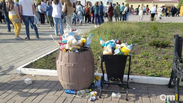 После праздника из Омска вывезли 5 тонн мусора
