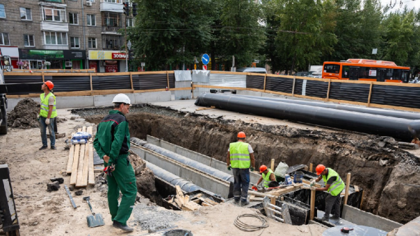 В Дзержинском районе Новосибирска меняют крупную теплосеть