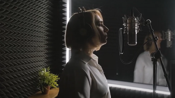 Клип про бойцов СВО певицы из Новосибирска набрал полмиллиона просмотров