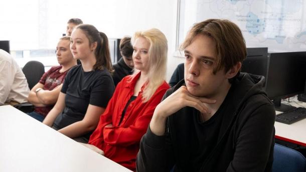 Работа и достойная жизнь: студенты НГТУ задали энергетикам главные вопросы