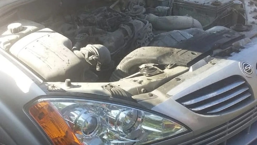 Машина из автосалона загорелась через два часа после покупки в Новосибирске