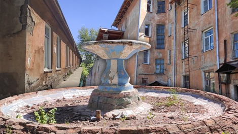 Разрушенная сибирская Италия: чем криминальный район города притягивает местных и туристов. Репортаж