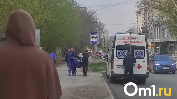 «Ваша дочь истекает кровью»: родители изрезанной под Новосибирском школьницы рассказали о её состоянии