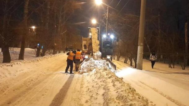 В мэрии Омска рассказали, как дорожники почистили город после снегопада