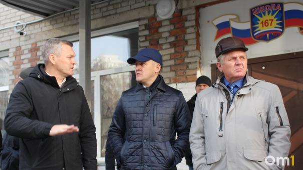 Депутат горсовета Игорь Титаренко проконтролировал ход капремонта в школе №167