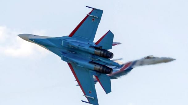 Встречайте «Витязей» и «Стрижей»: легендарные истребители приземлились в Новосибирске