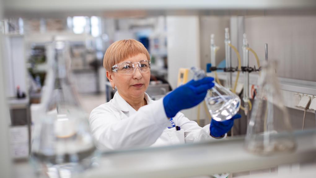 Белые масла «Газпромнефть-СМ» одобрены Роспотребнадзором для использования в медицине и пищевой промышленности