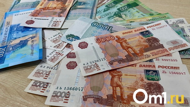 В Омске мужчина лишился месячной зарплаты из-за переписки на сайте знакомств