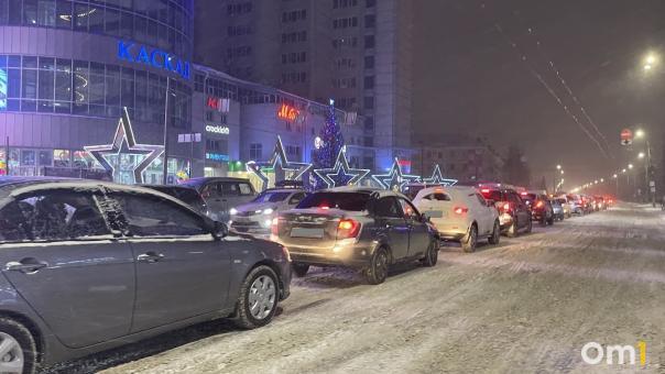 Глава дептранса Вадим Кормилец рассказал, когда омичи перестанут страдать из-за пробок