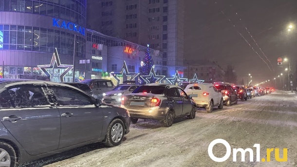Глава дептранса Вадим Кормилец рассказал, когда омичи перестанут страдать из-за пробок