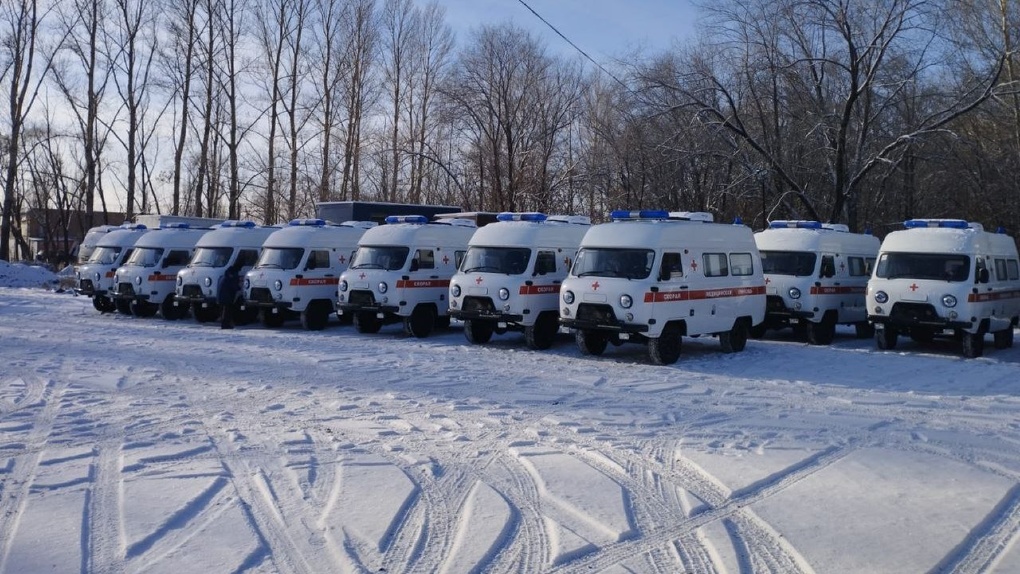 Омские больницы получат 24 новых автомобиля