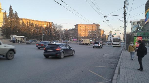 В центре Новосибирска создадут 500 платных парковочных мест