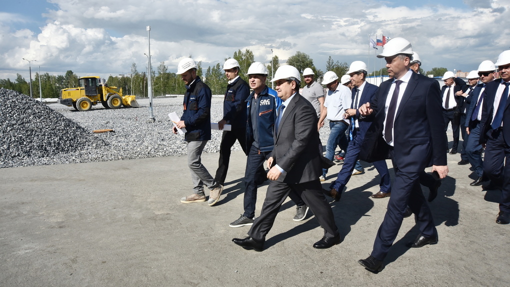 Инфраструктурные проекты Новосибирской области Андрей Травников обсудил с помощником президента РФ