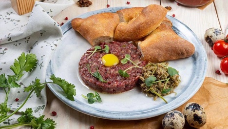 Кухня как театр: где в Новосибирске можно посмотреть кулинарное шоу в реальном времени