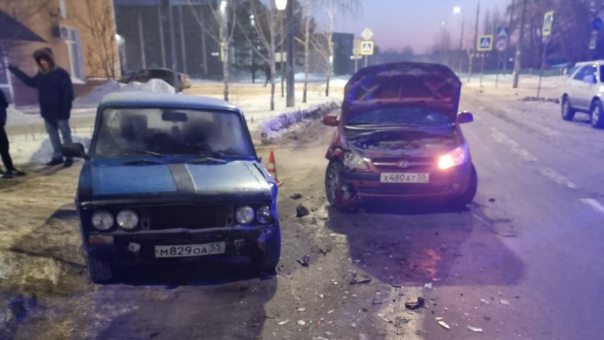 Омский школьник втайне от родителей купил «шестёрку» и попал в аварию