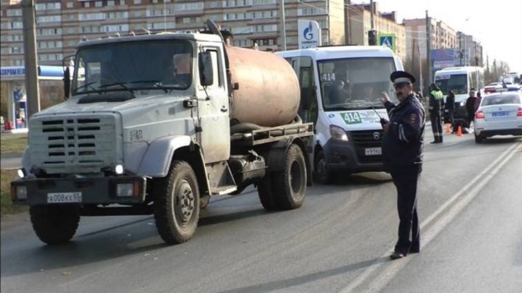 В Омске водителю ЗИЛа, который насмерть сбил ребенка, грозит почти пять лет тюрьмы