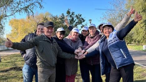 В Воскресенском сквере высадился зеленый десант Омскстата