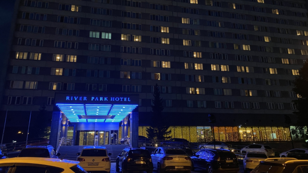 В Новосибирске возле отеля River Park нашли тело полицейского