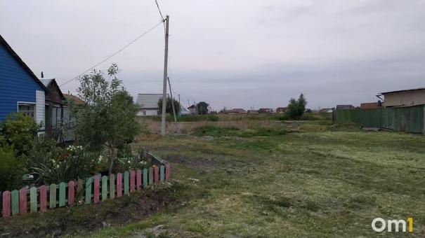 В омской деревне нашли тело мужчины — убийцей оказалась его сестра