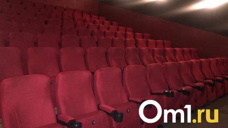 «Про трагедию в "Зимней вишне" забыли». Омичи пожаловались на неработающие выходы в кинотеатре
