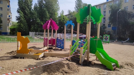 «Городская среда преобразила Омск»: единороссы проконтролировали работы по благоустройству территорий
