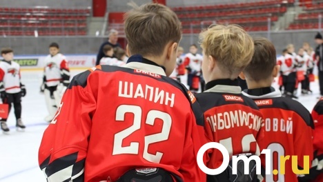 Бывшие игроки «Авангарда» Куляш и Таратухин стали тренерами молодых хоккеистов