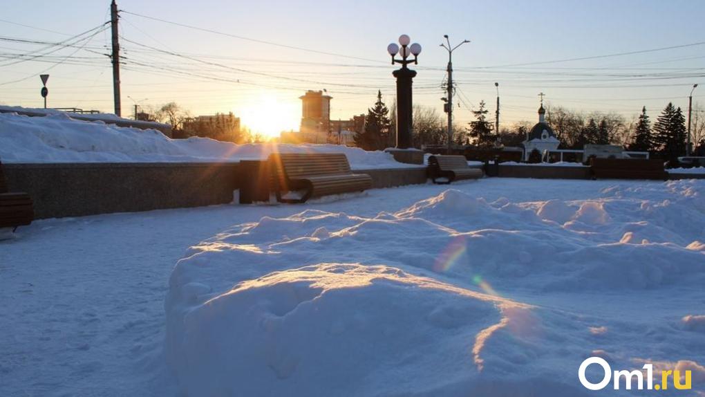 С начала сезона из Омска вывезли 305 тысяч кубометров снега