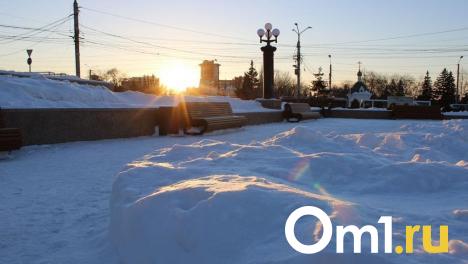 С начала сезона из Омска вывезли 305 тысяч кубометров снега
