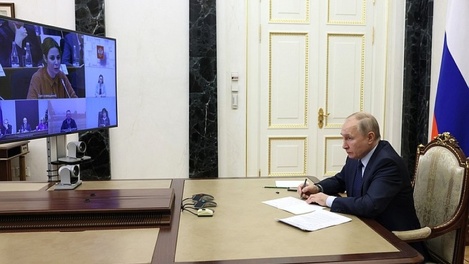 Омским медикам после Нового года выплатят до 18 тысяч рублей