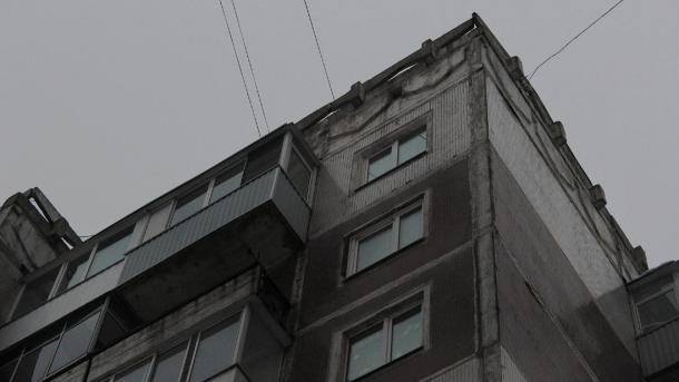 В Новосибирске введут режим повышенной готовности из-за крыши пятиэтажки