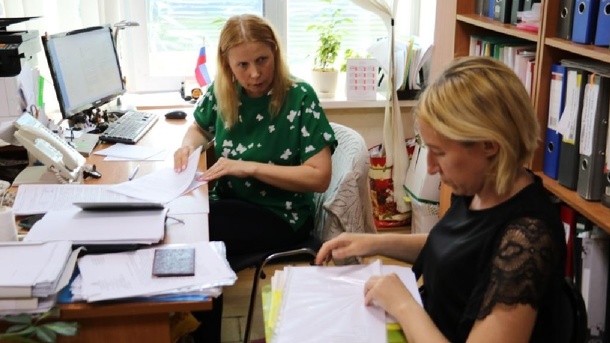 Омичи, пострадавшие от весенних пожаров, активно покупают новое жильё