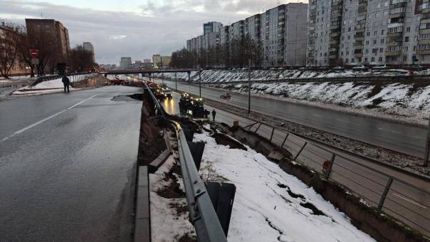 Пробка в два километра сковала центр Новосибирска после ЧП на Ипподромской