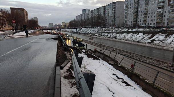 Пробка в два километра сковала центр Новосибирска после ЧП на Ипподромской