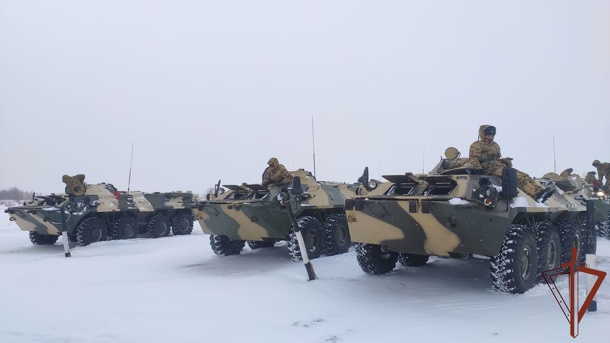 Стало известно, почему по омским дорогам разъезжала бронетехника. Фото, видео
