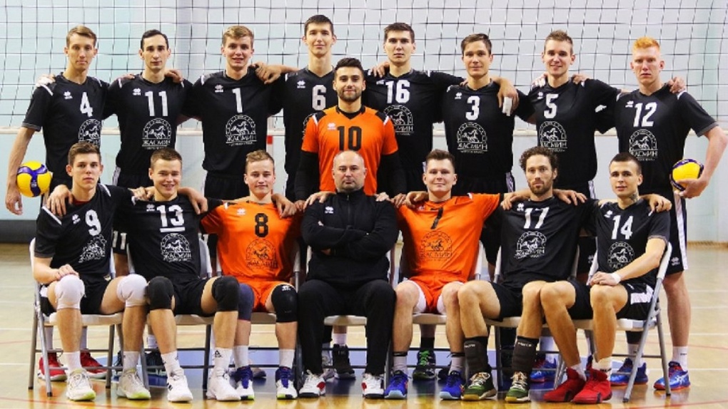 Волейбольный клуб из Екатеринбурга выплатит омскому игроку более 80 тысяч рублей за подделку подписи