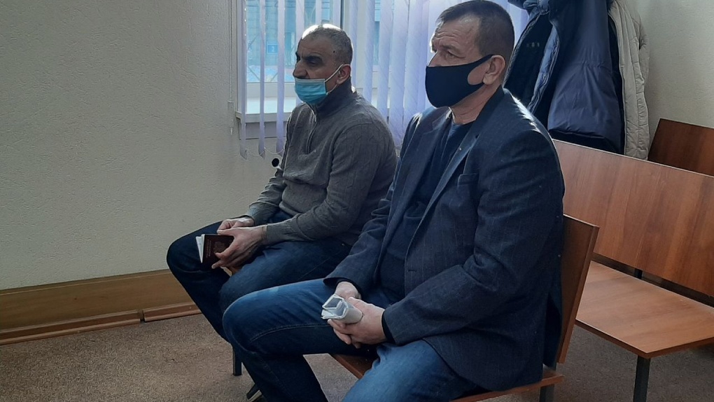 Экс-начальника управления капстроительства Новосибирска начали судить за взятку авиабилетами