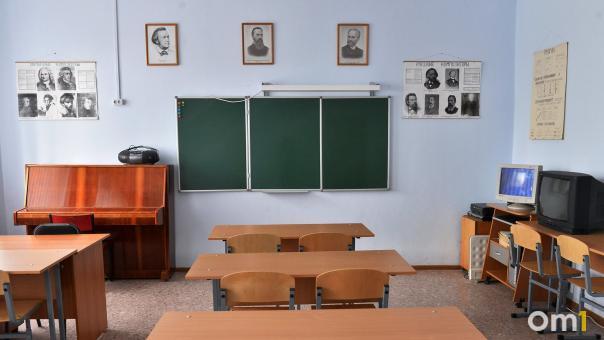 Стали известны темы итоговых сочинений для 11-классников в Новосибирской области