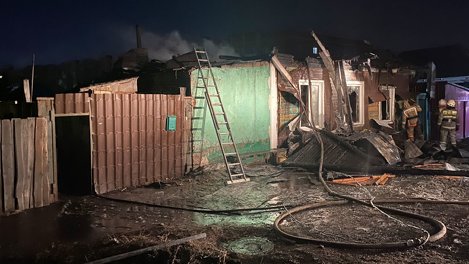 Апрельские морозы привели к смерти: в Омске в страшном пожаре погибли двое мужчин